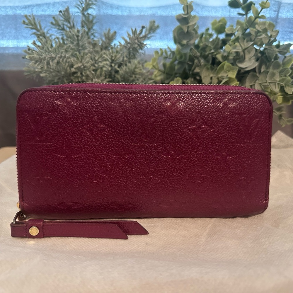 👀 Louis Vuitton Empreinte Leather Zippy Wallet 👀